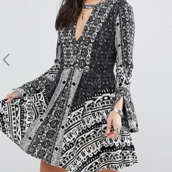 Free People Dresses & Skirts - Free People Tegan Border Printed Mini Dress Sz 10❤